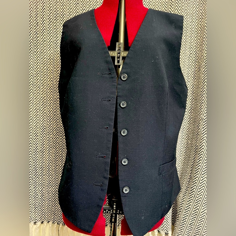 DOC & AMELIA vest - Medium